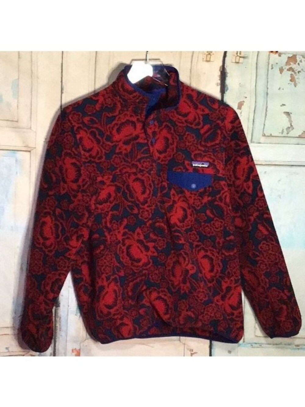 Patagonia Rare Small Synchilla Red & Navy Floral Lotus Hawaiian Flower Fleece